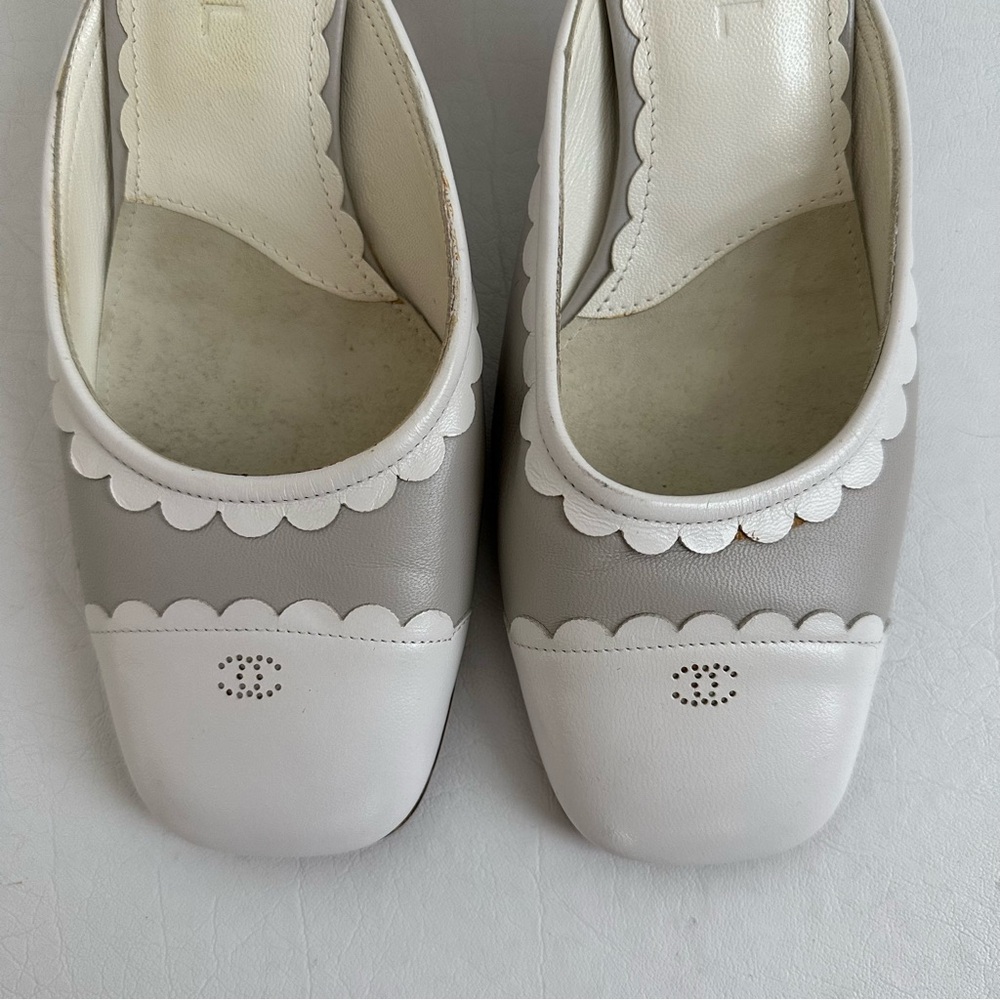 CHANEL Women's Cream and Gray Mules - Picture 11 of 16
